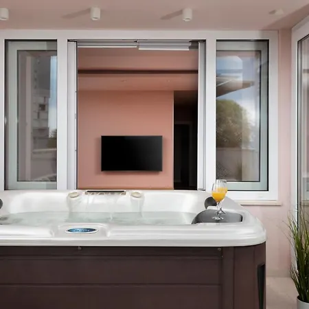 Glow Luxury With Terrace And Jacuzzi *