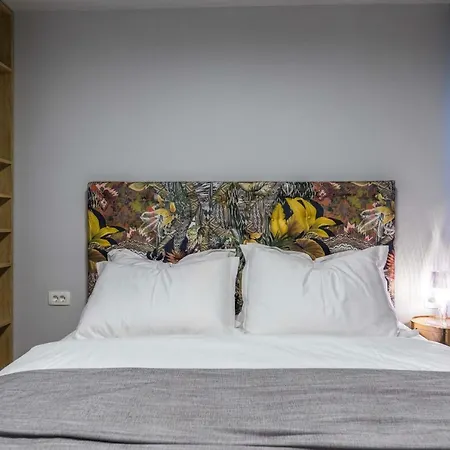 דירה Glow Luxury With Terrace And Jacuzzi ספליט